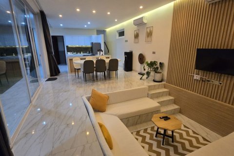 Недвижимость с 4 спальнями в Seminyak, Бадунг,  № 9068 4