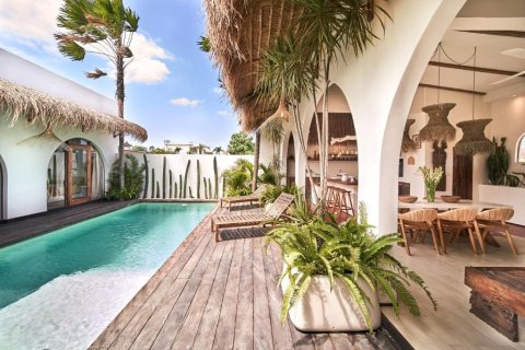 3 bedrooms Villa in Kerobokan, Badung,  No. 9284 2