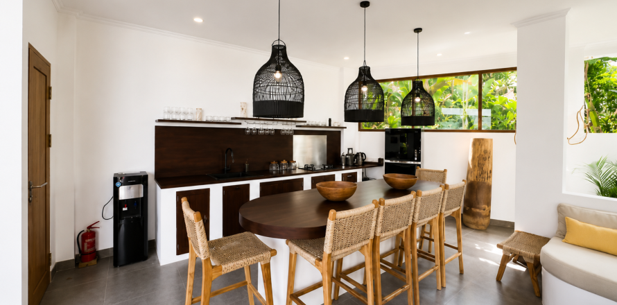 3 bedrooms Villa in Canggu, Badung, Indonesia No. 13126