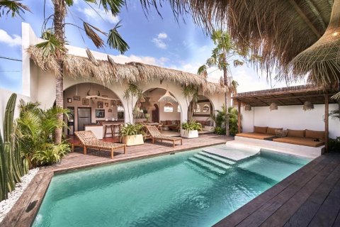 3 bedrooms Villa in Kerobokan, Badung,  No. 9284 1