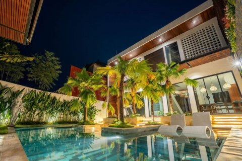 3 bedrooms Villa in Ubud, Gianyar, Indonesia No. 8982 1