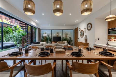 4 bedrooms Villa in Canggu, Badung, Indonesia No. 9649 7