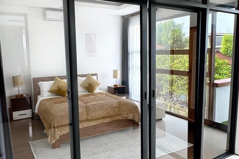 5 bedrooms Villa in Jimbaran, Badung, Indonesia No. 13724 12