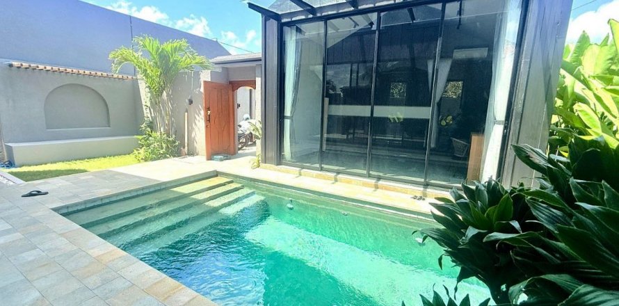 Вилла с 3 спальнями в Денпасар,  № 9098