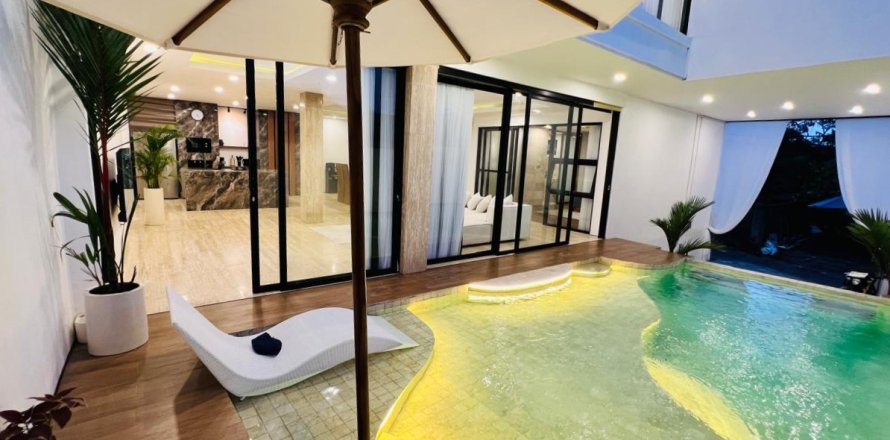 5 bedrooms Villa in Jimbaran, Badung, Indonesia No. 13724
