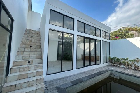 2 bedrooms Villa in Canggu, Badung, Indonesia No. 8877 3