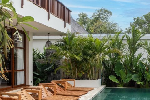 5 bedrooms Villa in Canggu, Badung, Indonesia No. 10035 2
