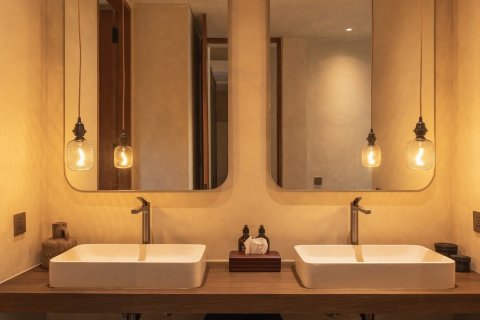 6 bedrooms Villa in Canggu, Badung, Indonesia No. 10034 10