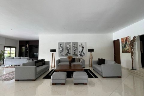 Вилла с 4 спальнями в Денпасар,  № 9179 6