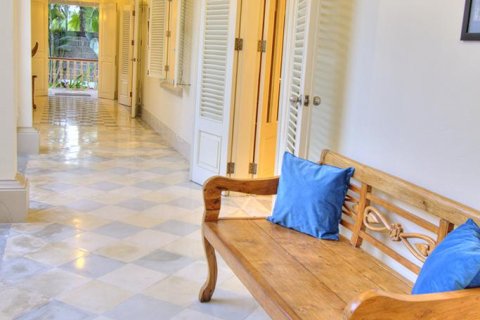 4 bedrooms Villa in Denpasar, Indonesia No. 9866 7