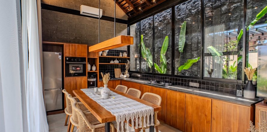 2 bedrooms Villa in Canggu, Badung, Indonesia No. 13725