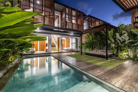 4 bedrooms Villa in Canggu, Badung, Indonesia No. 9649