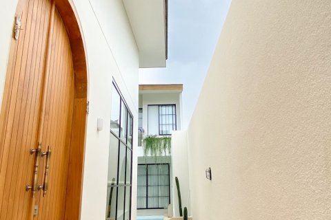 3 bedrooms Villa in Denpasar, Indonesia No. 13131 5
