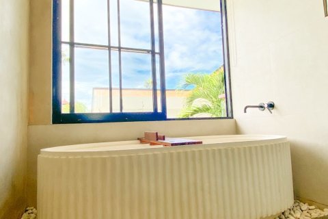 3 bedrooms Villa in Denpasar, Indonesia No. 13131 4