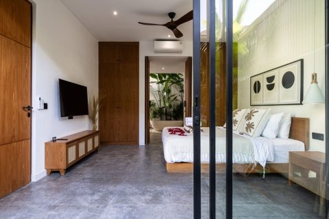 4 bedrooms Villa in Canggu, Badung, Indonesia No. 9649 12