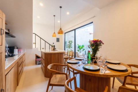 2 bedrooms Villa in Canggu, Badung, Indonesia No. 9752 3