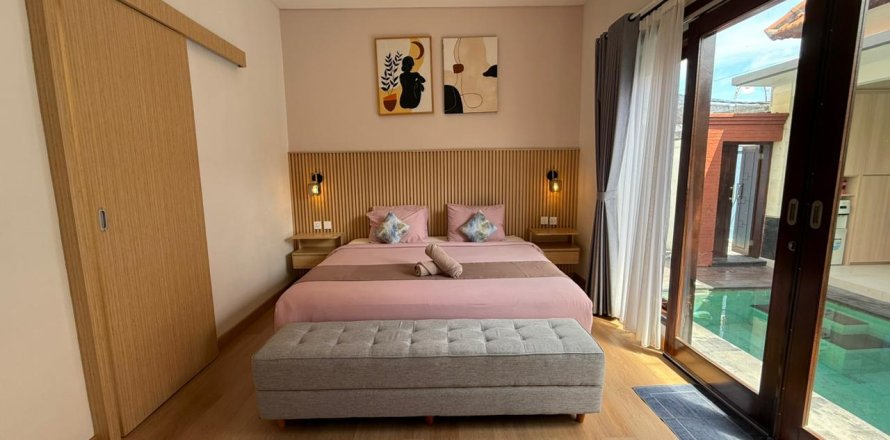 2 bedrooms Villa in Jimbaran, Badung, Indonesia No. 13130