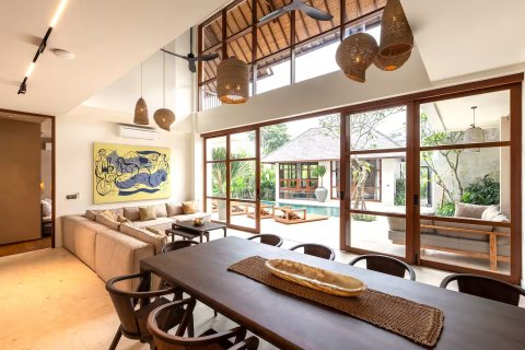 6 bedrooms Villa in Canggu, Badung, Indonesia No. 10034