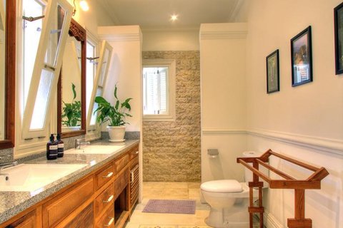 4 bedrooms Villa in Denpasar, Indonesia No. 9866 17