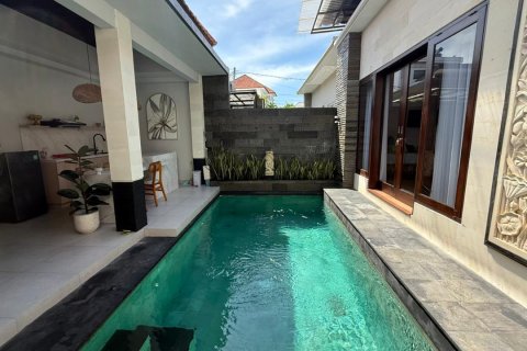 2 bedrooms Villa in Jimbaran, Badung, Indonesia No. 13130 12