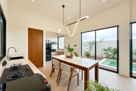 2 bedrooms Villa in South Kuta, Badung, Indonesia No. 13129 4