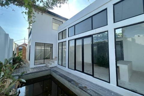 2 bedrooms Villa in Canggu, Badung, Indonesia No. 8877 1