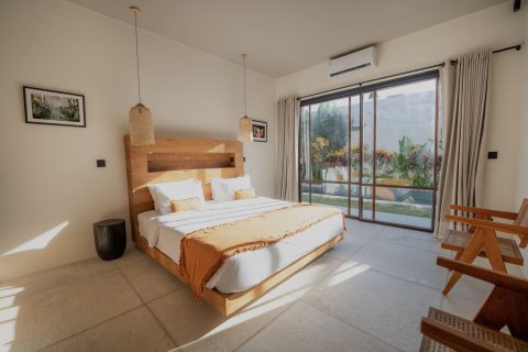 2 bedrooms Villa in Canggu, Badung, Indonesia No. 13121 8