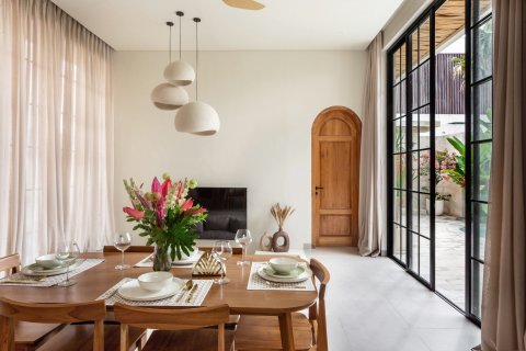 2 bedrooms Villa in Canggu, Badung, Indonesia No. 9648 2