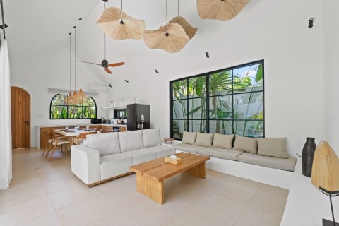 2 bedrooms Villa in South Kuta, Badung, Indonesia No. 13120 2