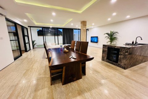 5 bedrooms Villa in Jimbaran, Badung, Indonesia No. 13724 4