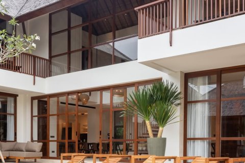 6 bedrooms Villa in Canggu, Badung, Indonesia No. 10033 2