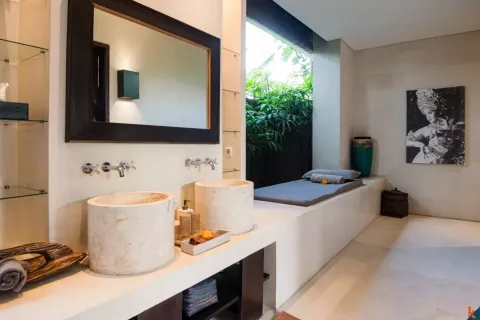 4 bedrooms Villa in Tibubeneng, Badung, Indonesia No. 10600 20