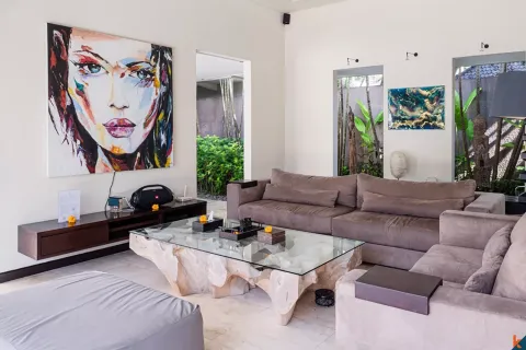 4 bedrooms Villa in Tibubeneng, Badung, Indonesia No. 10600 5