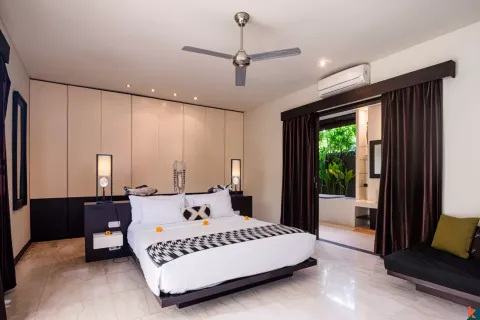 4 bedrooms Villa in Tibubeneng, Badung, Indonesia No. 10600 15