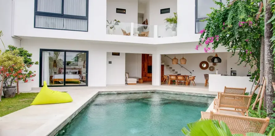 3 bedrooms Villa in Munggu, Mengwi, Badung, Indonesia No. 10826
