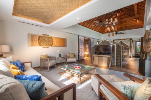4 bedrooms Villa in Seminyak, Badung,  No. 738 9