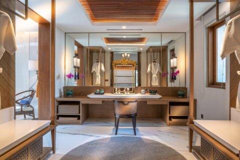 4 bedrooms Villa in Seminyak, Badung,  No. 738 29