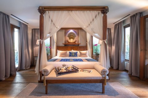 4 bedrooms Villa in Seminyak, Badung,  No. 738 22