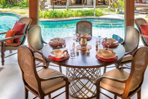 4 bedrooms Villa in Seminyak, Badung,  No. 738 7