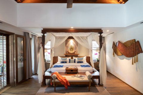 4 bedrooms Villa in Seminyak, Badung,  No. 738 26