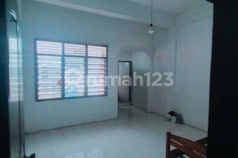 Магазин 120м2 в Jelutung, Jambi City,  № 9155 6