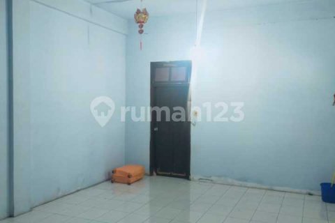Магазин 120м2 в Jelutung, Jambi City,  № 9155 7