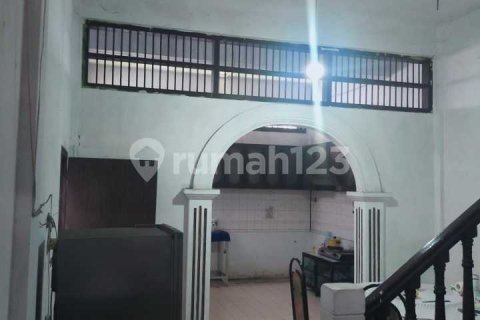 Магазин 120м2 в Jelutung, Jambi City,  № 9155 4