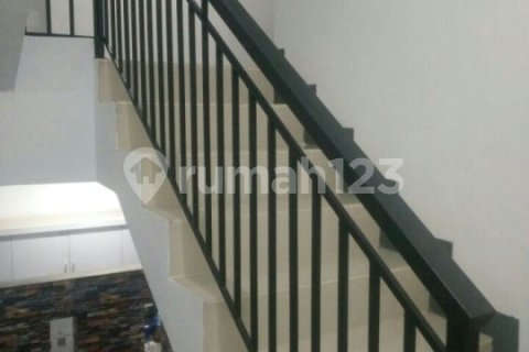 5 bedrooms House in Cipondoh, Tangerang City,  No. 9153 4