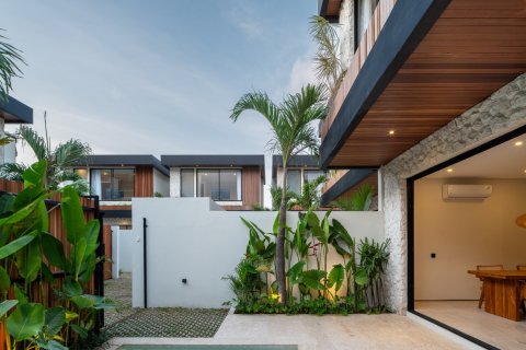 93m2 Villa in Badung, Indonesia No. 9704 2
