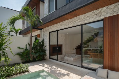 1263m2 Villa in Badung, Indonesia No. 9703 2