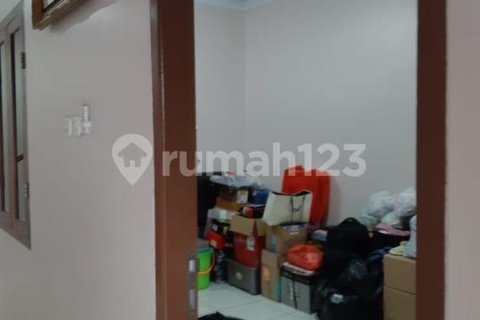 4 bedrooms House in Cipondoh, Tangerang City, Indonesia No. 13457 13