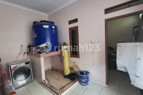 4 bedrooms House in Cipondoh, Tangerang City, Indonesia No. 13457 9