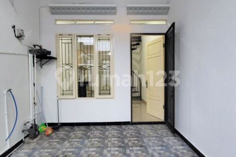 2 bedrooms House in Cipondoh, Tangerang City, Indonesia No. 13458 4