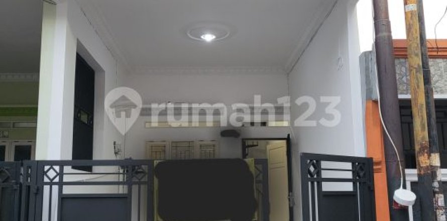 2 bedrooms House in Cipondoh, Tangerang City, Indonesia No. 13458